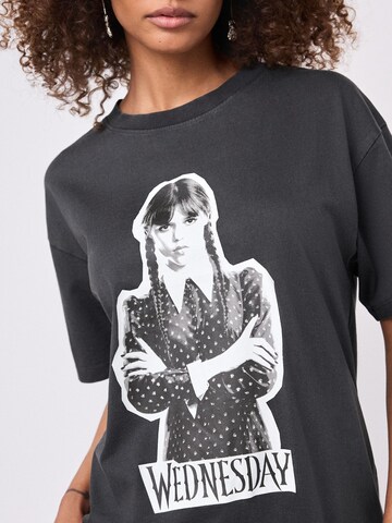melns Next T-Krekls