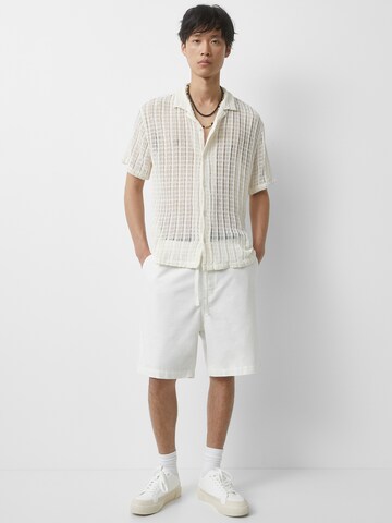 Pull&Bear Regular Trousers in White