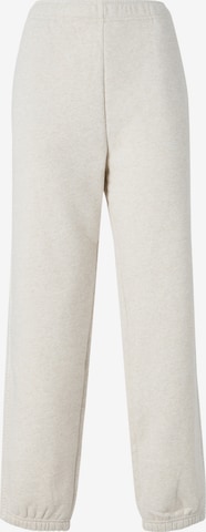 UGG Tapered Housut 'Classic' värissä beige: etupuoli