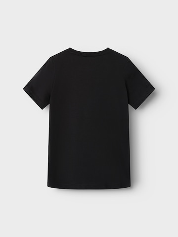 NAME IT T-shirt 'TELLO' i svart
