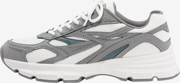 Sneaker bassa di Pull&Bear in grigio