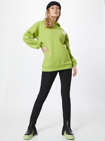 Gina Tricot Sweatshirt 'Lola' in Groen