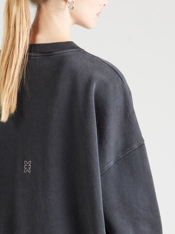 Karo Kauer Sweatshirt in Grau