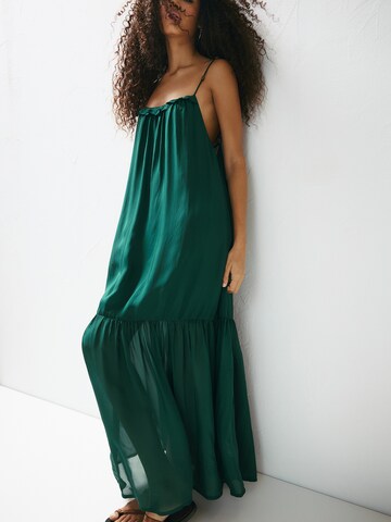 Robe d’été Pull&Bear en vert