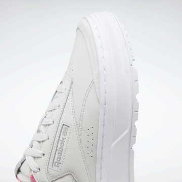 Baskets basses 'Club C Double GEO' Reebok en blanc