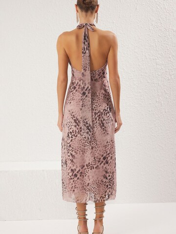 Trendyol Jurk in Roze
