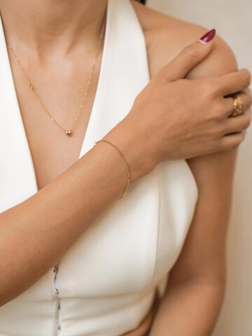 Hey Happiness Bracelet 'Dainty Flattened Chain' in Gold: front