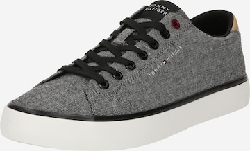 TOMMY HILFIGER Sneakers laag in Zwart: voorkant