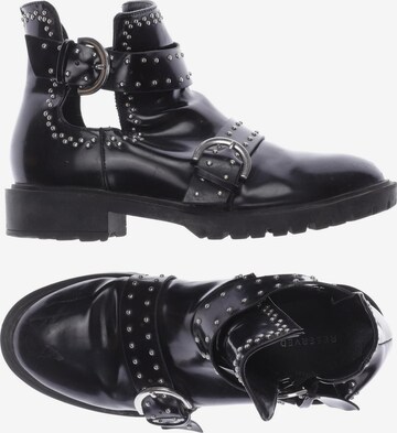 Reserved Dress Boots in 36 in Black: front