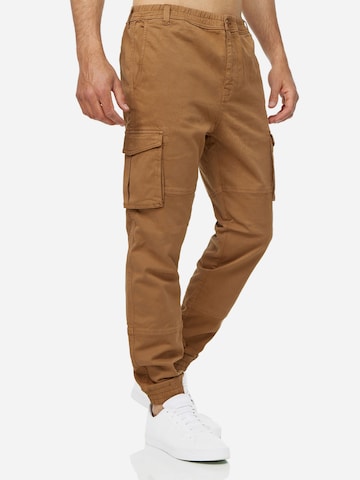 Tazzio Regular Cargohose 'A300' in Beige
