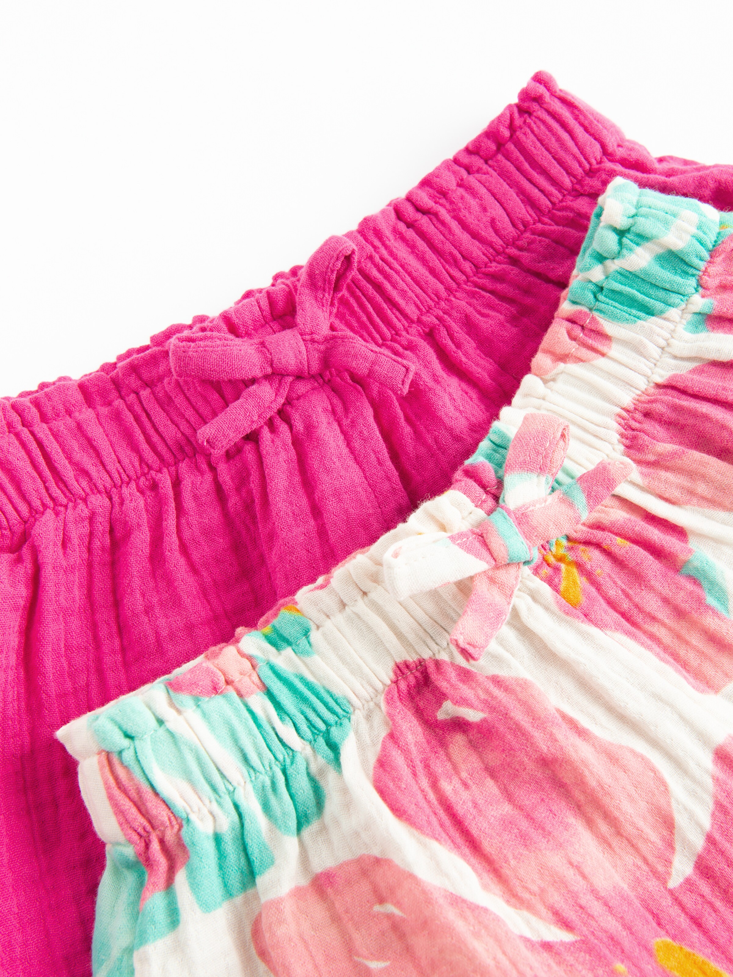 Cool Club Regular Shorts in Pink