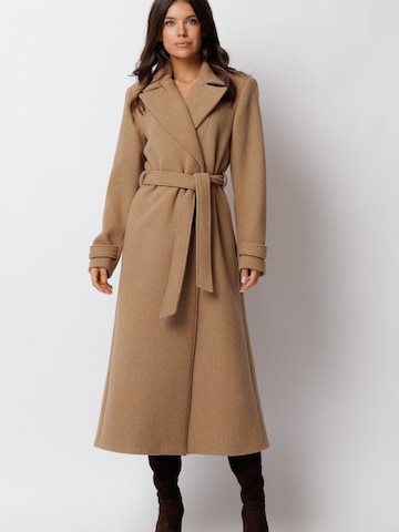 Couture de Marie Wintermantel 'Camille' in Beige: voorkant