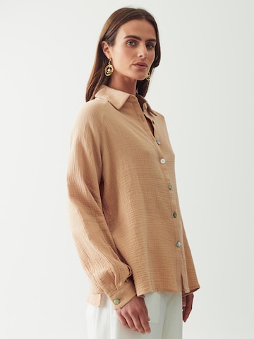 Camicia da donna 'TORI' di The Fated in beige