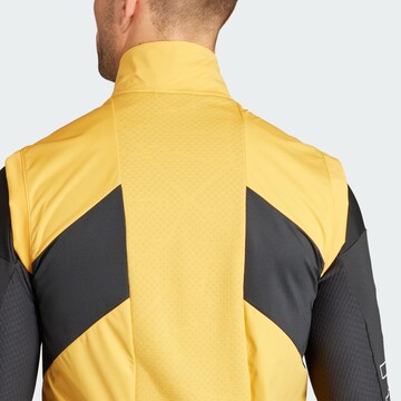 Gilet de sport 'Xperior' ADIDAS TERREX en jaune