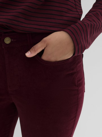 Bootcut Pantaloni di bonprix in rosso