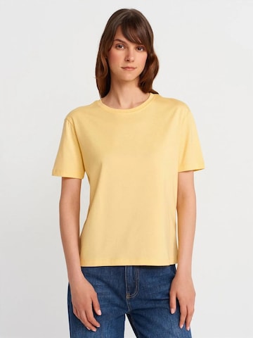 T-shirt 'T-Shirts' Dilvin en jaune : devant