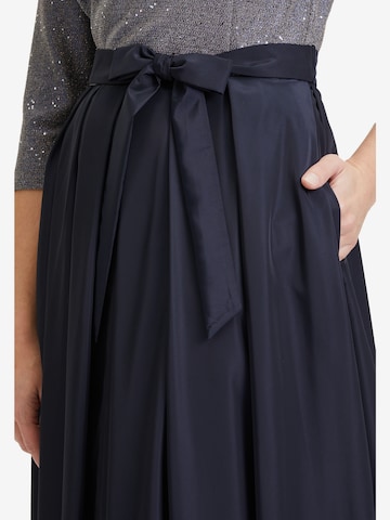 Vera Mont Evening Dress in Blue