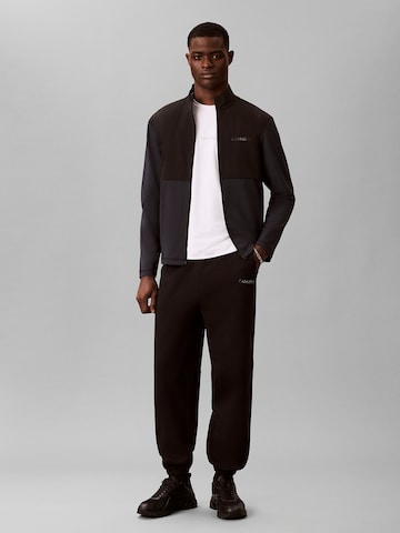 Calvin Klein Tapered Hose in Schwarz