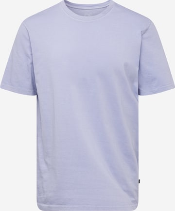 QS - Camisa em roxo: frente
