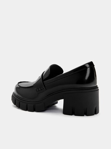 Slipper di Pull&Bear in nero