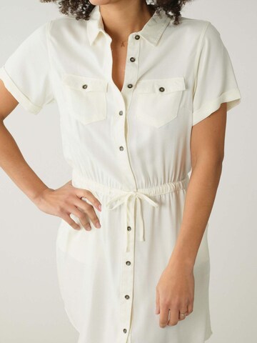 Robe-chemise 'Alarha' Deeluxe en beige