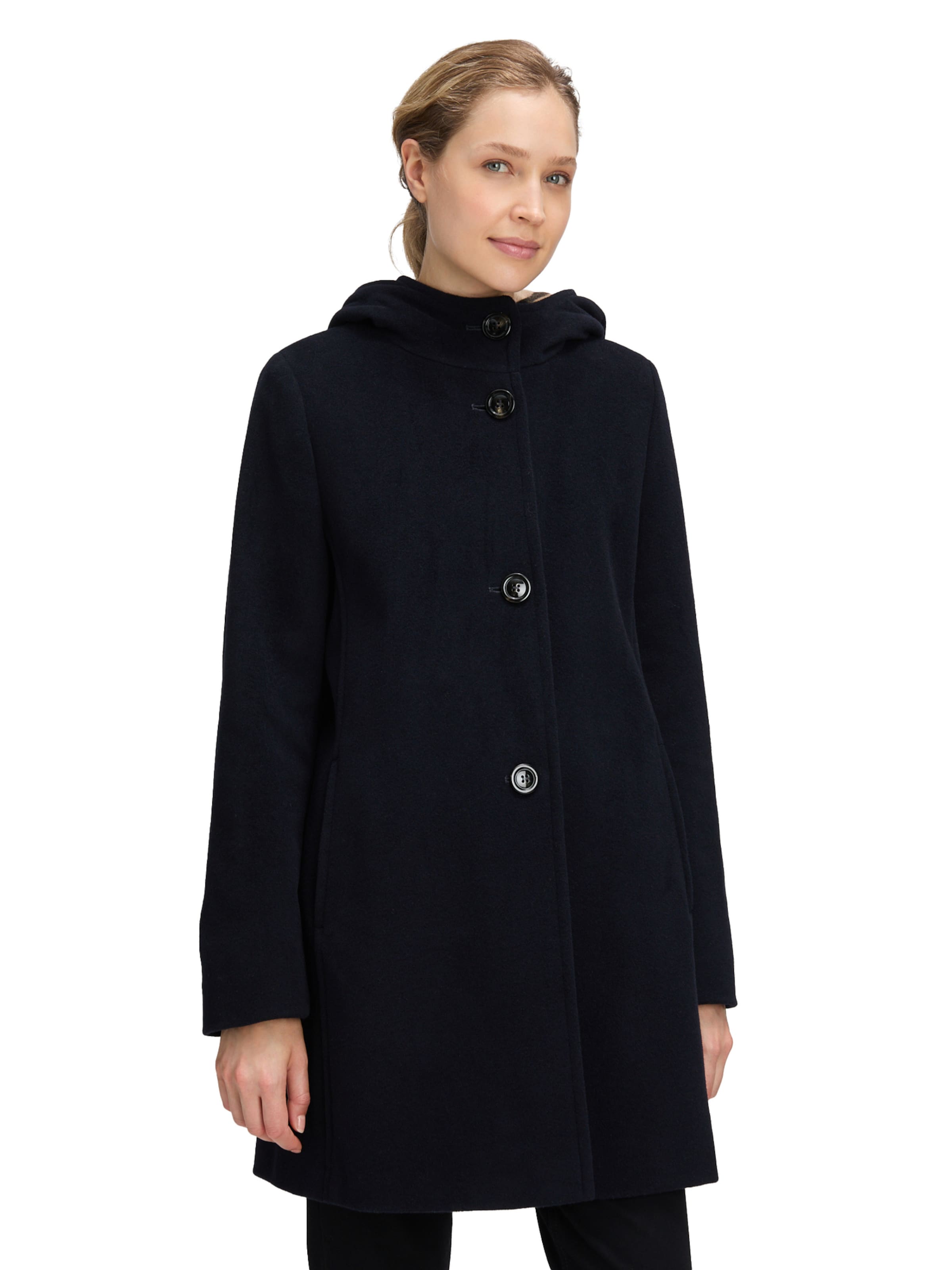 GIL BRET Between-Season Jacket in Black: front