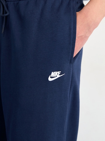 Nike Sportswear Lużny krój Spodnie 'CLUB' w kolorze niebieski