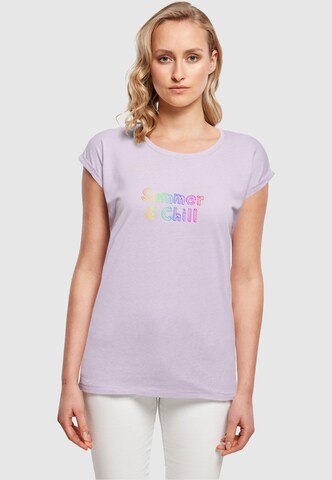 Merchcode T-Shirt 'Summer And Chill Rainbow' in Lila: predná strana