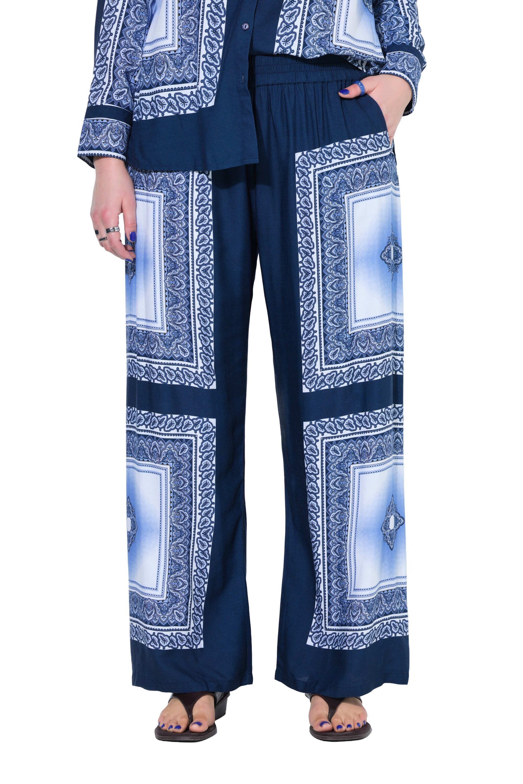 Studio Untold Wide leg Broek in Blauw: voorkant