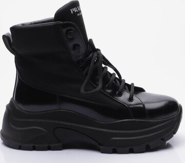 PRADA Stiefeletten 41 in Schwarz: predná strana