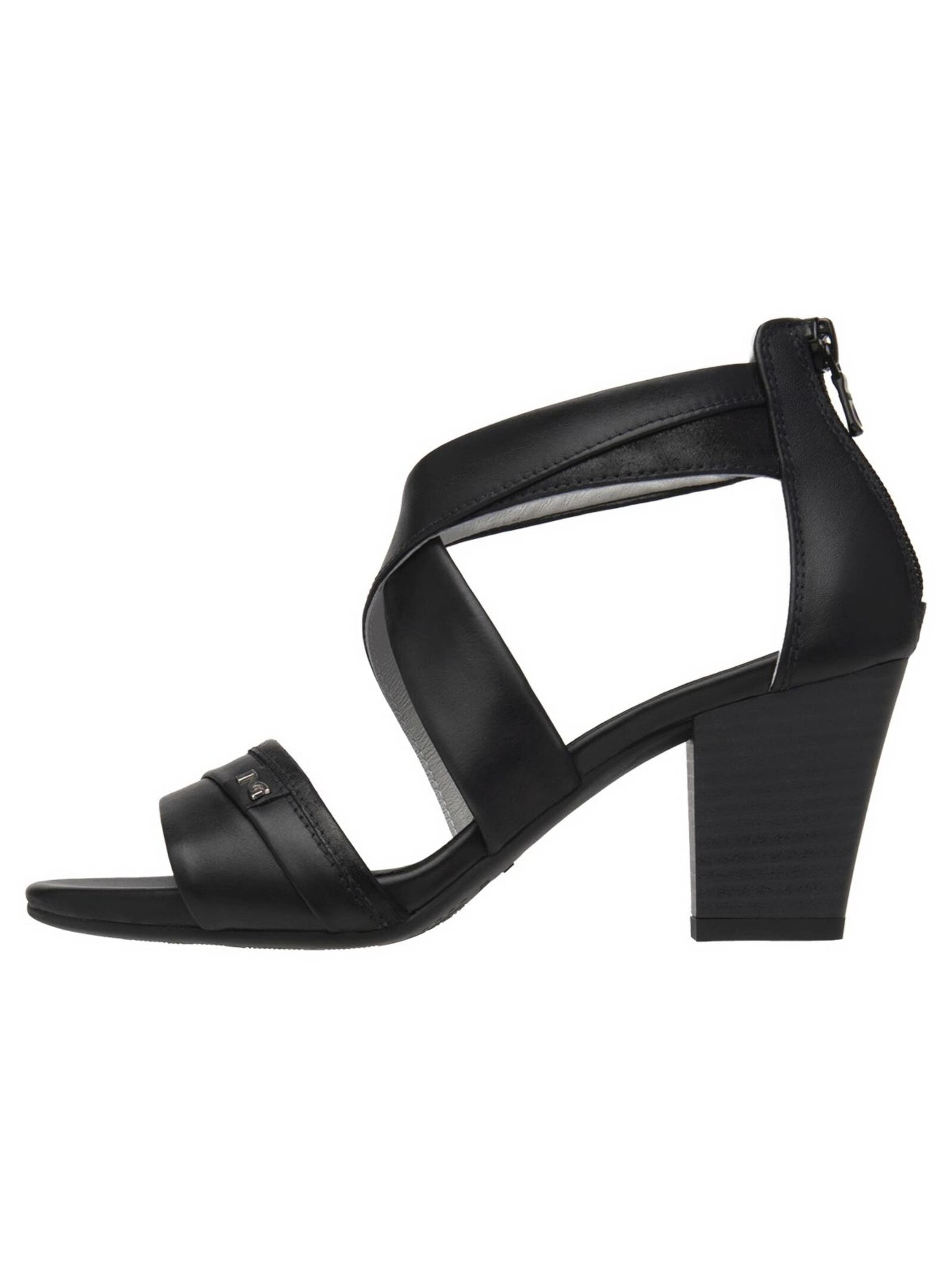 Sandalo di Nero Giardini in nero: frontale