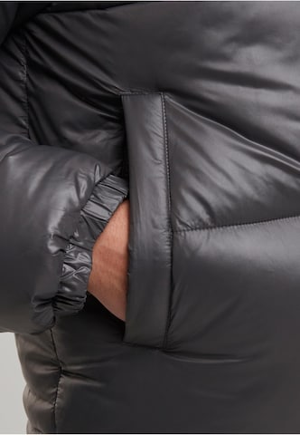 Urban Classics Winterjas in Grijs