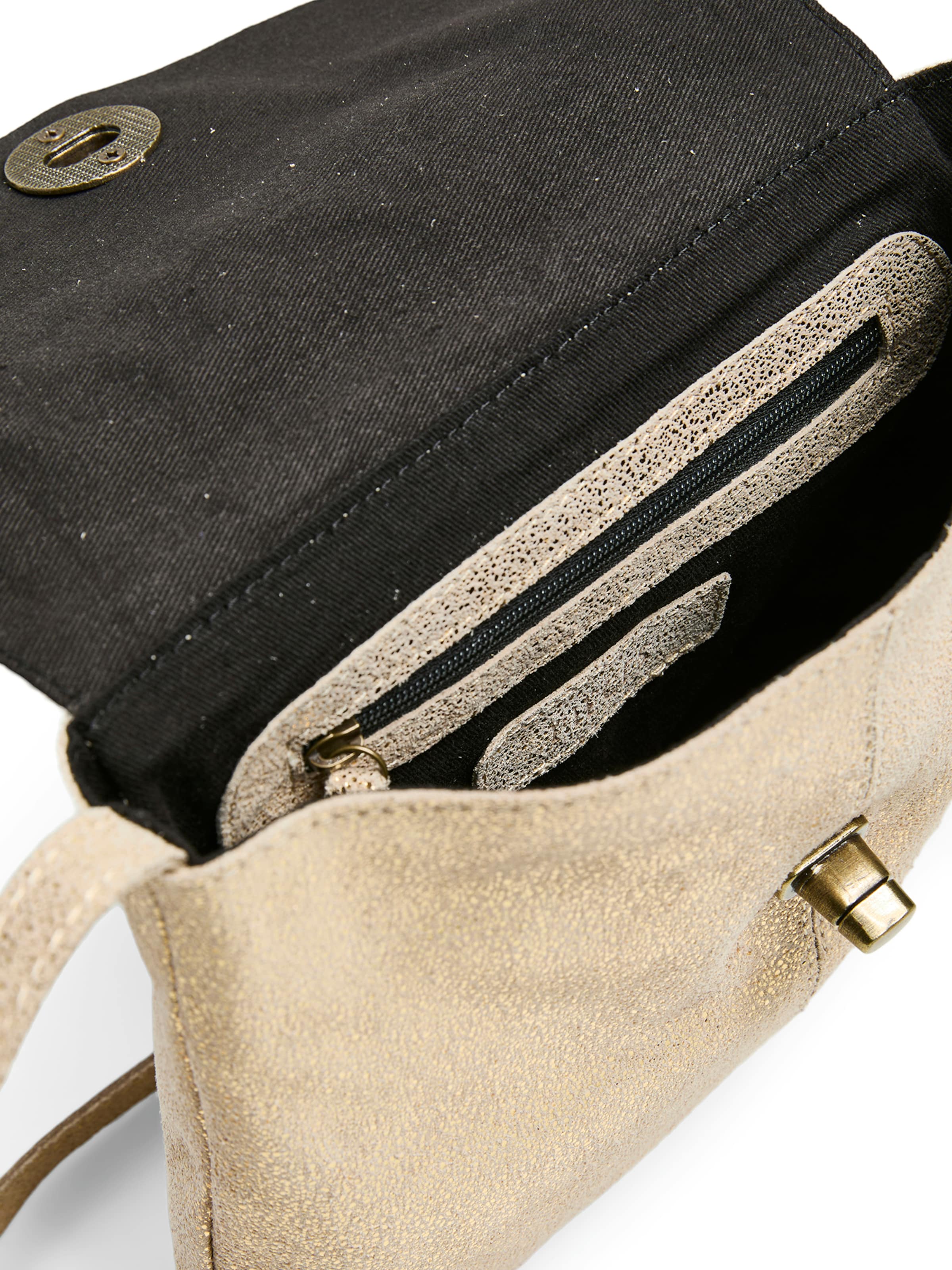 PIECES Чанта с презрамки 'PCTOTALLY' в злато