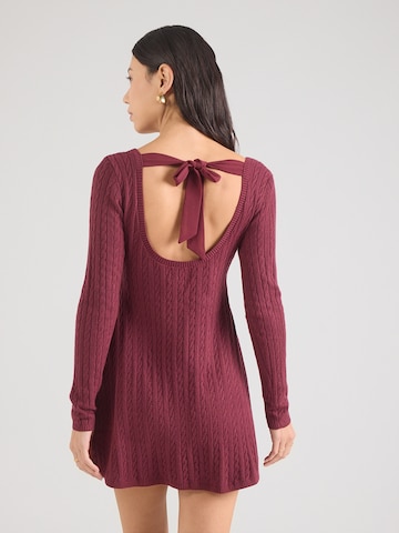 HOLLISTER Úpletové šaty – červená