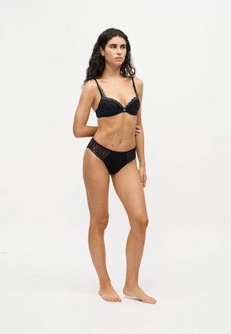 TRIUMPH Slip 'Pretty' - fekete