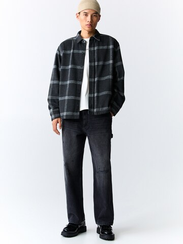 Pull&Bear Comfort Fit Skjorta i svart