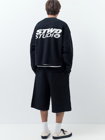 Pull&Bear Baggy Shorts 'STWD' in Schwarz