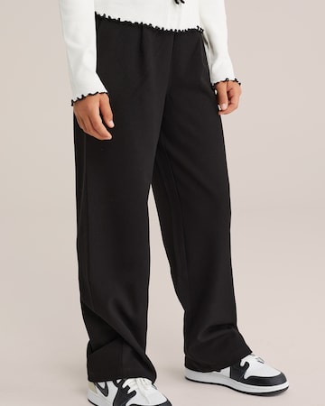 Regular Pantaloni de la WE Fashion pe negru: față