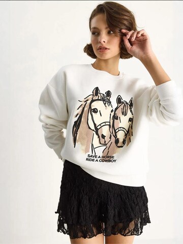 Sweat-shirt Bianco Lucci en blanc