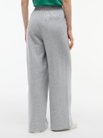 TOMMY HILFIGER Wide leg Trousers in Grey