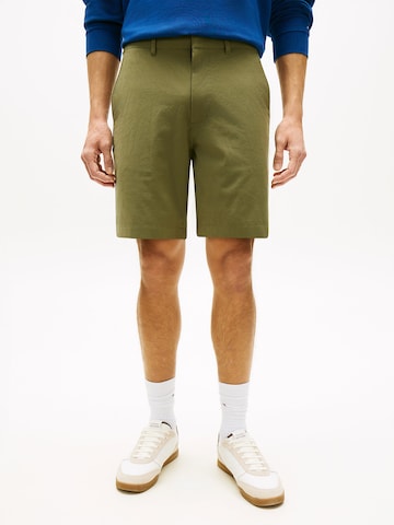 Regular Pantalon chino 'Dover' TOMMY HILFIGER en vert : devant