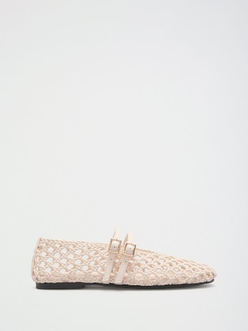 Ballerina con cinturino di Lipsy in beige