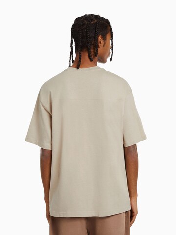 Bershka T-Shirt in Beige