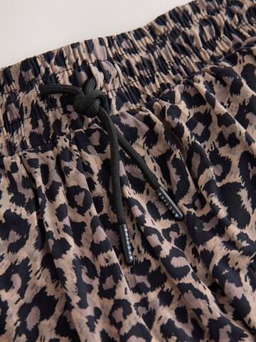 Next - Regular Calças de desporto em castanho