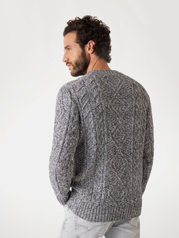 GUESS Pullover in Grau