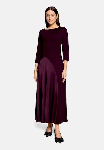 Cartoon Jerseykleid mit 3/4 Arm in Lila: Vorderseite