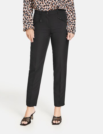 GERRY WEBER Slimfit Bügelfaltenhose in Schwarz: Vorderseite