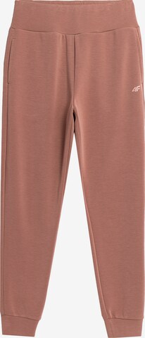 4F Regular Trousers in Red: front