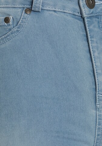 ARIZONA Flared Jeans in Blau