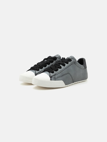 Sneaker low 'Delivered Duty Paid' de la CONVERSE pe negru